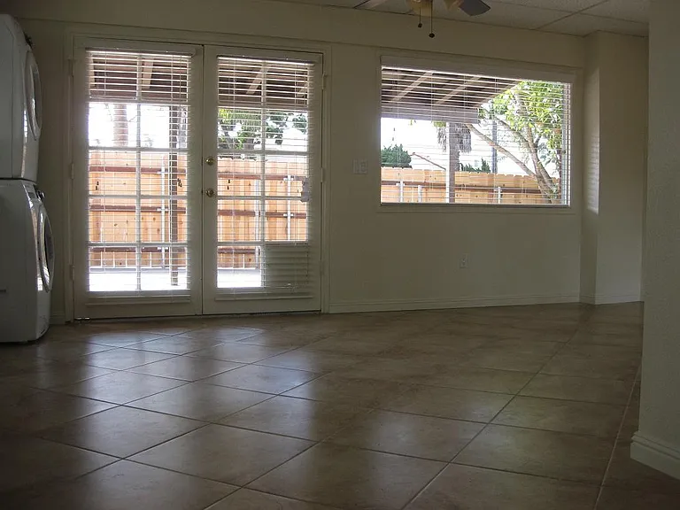 4938 W Point Loma Blvd #B — Photo 8