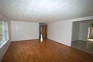 3rd image of 1813 Dogwood St SE