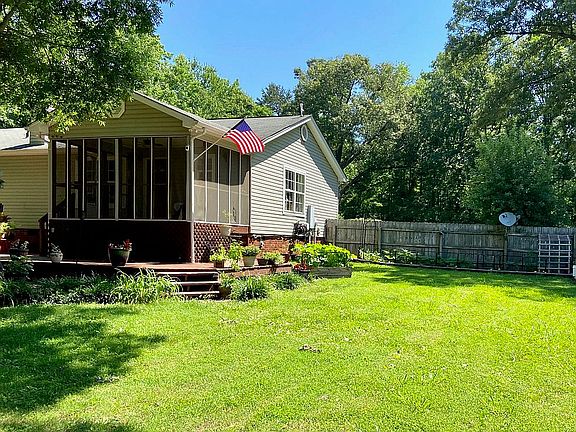 Screened in porch and deck