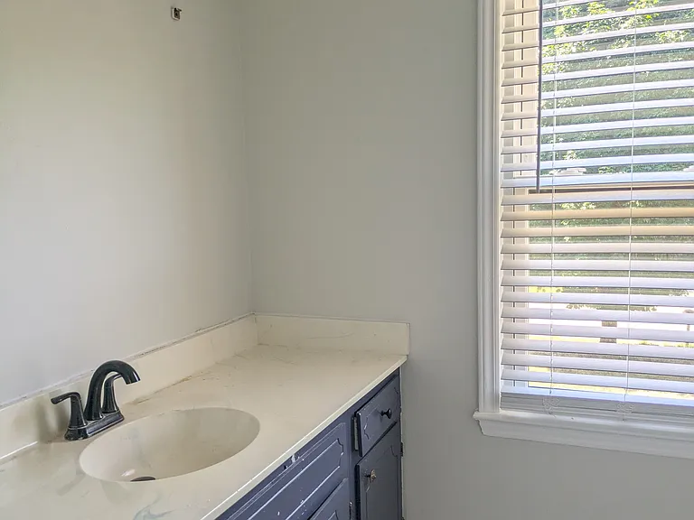 5304 King George Ct — Photo 13