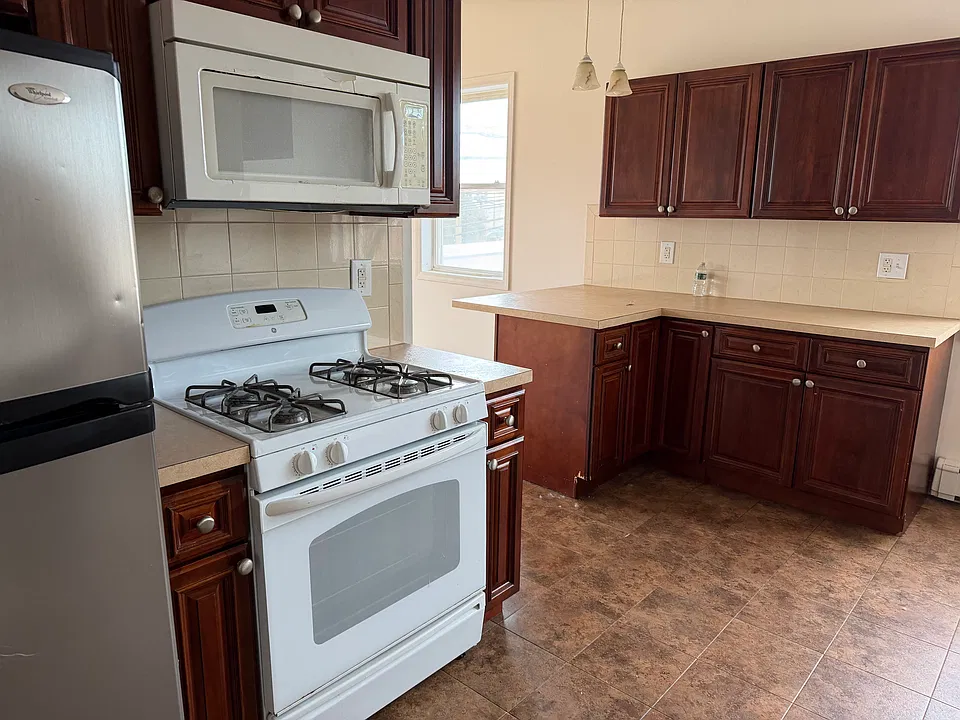 248 County Ave #2F