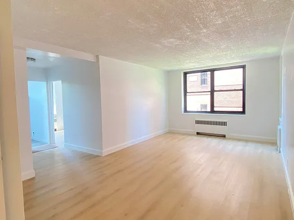 86-15 Dongan Ave #1E, Elmhurst, NY 11373