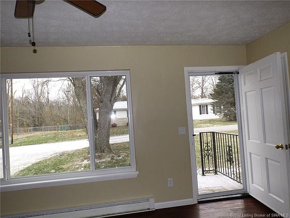 5th image of 851 Commanche Dr NE
