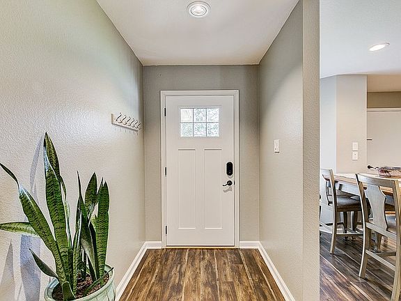 4th image of 1204 Krista Dr