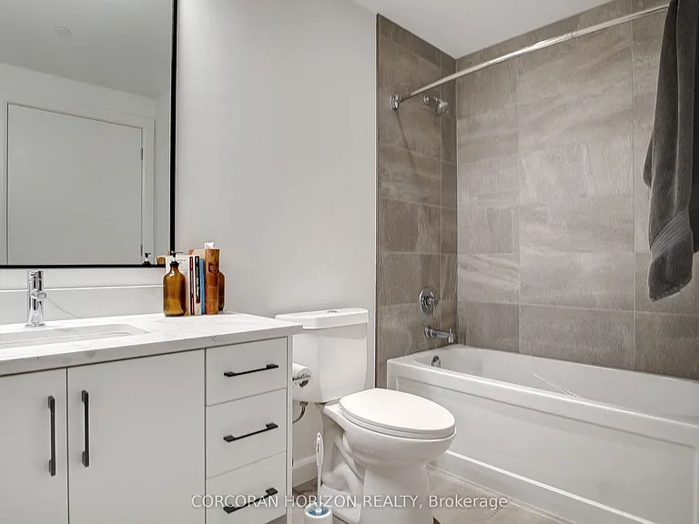 741 King St W #1710 — Photo 20