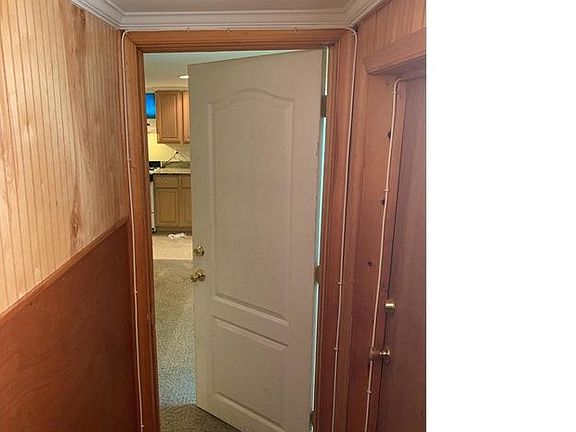 4th image of 16 4th Ave SW APT C