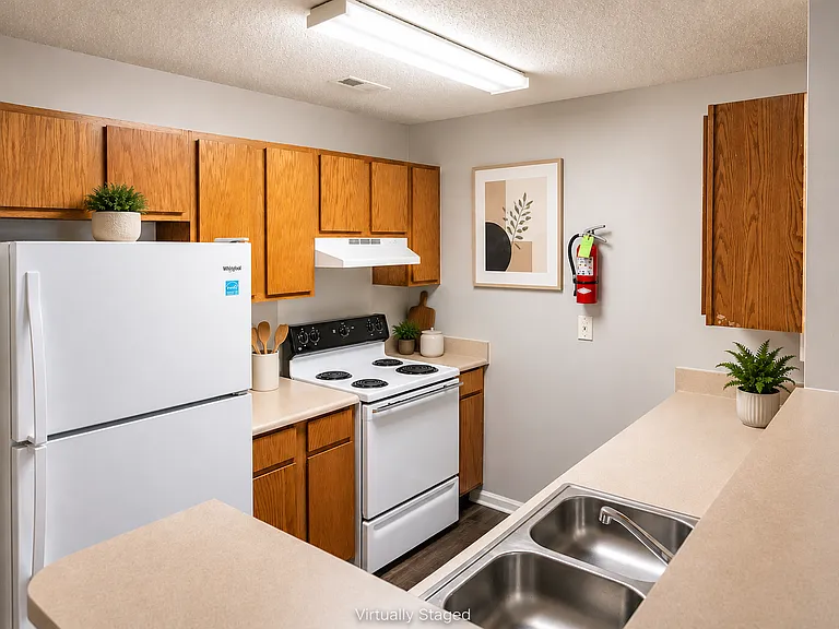 Miller Town Apartments — Photo 5