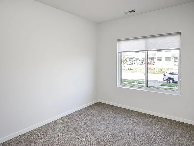148 Place — Photo 24