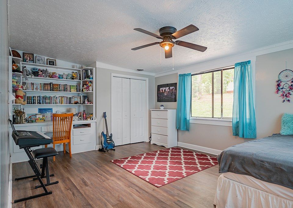 5130 Hanson Rd, Madisonville, KY 42431 Zillow