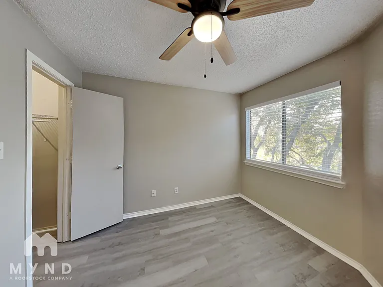 9823 Walnut St #L306 — Photo 5