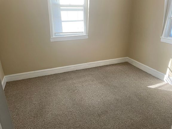 5th image of 224 Juniper St #4