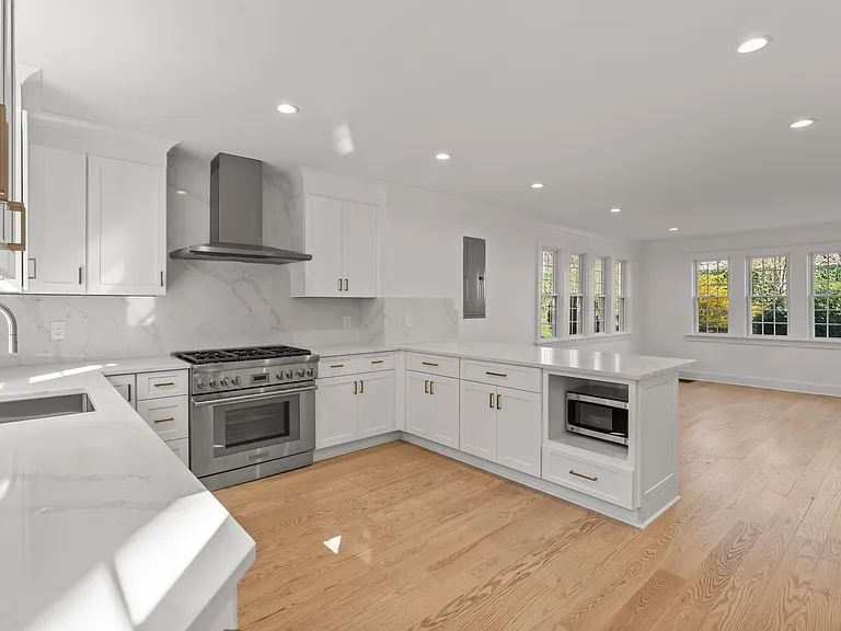 Open kitchen/dining.