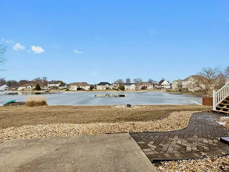 2621 Lake Lucerne Dr — Photo 5
