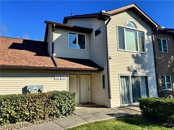 7131 Village Dr, Mentor, OH 44060