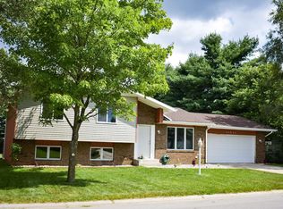 54944 Luan Dr, Osceola, IN 46561