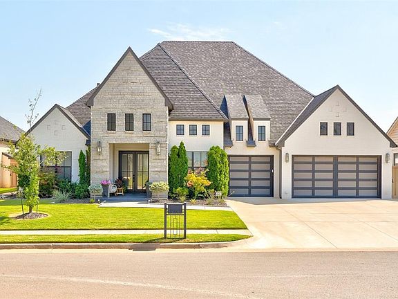 2nd image of 3100 Green Heron Dr