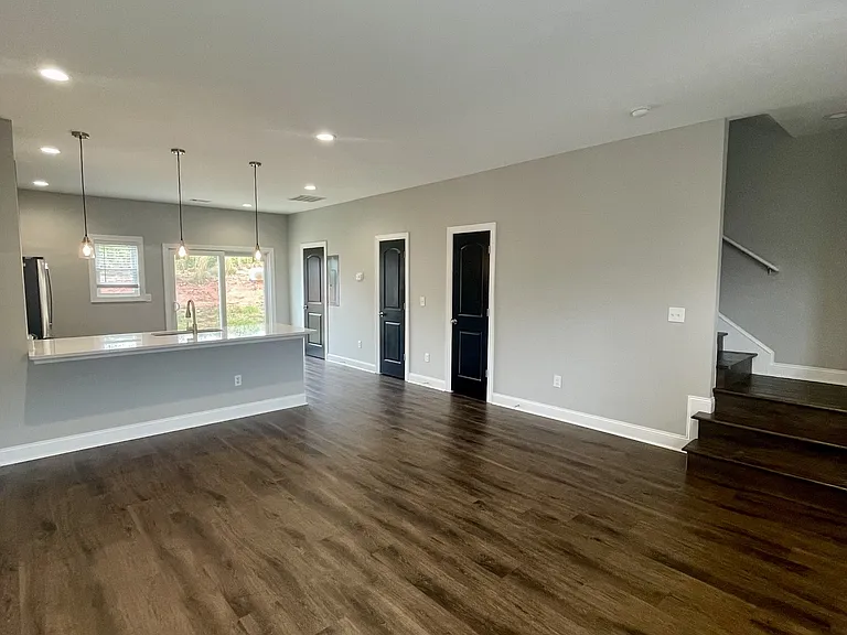 105 Emanuel Ct #1 — Photo 4
