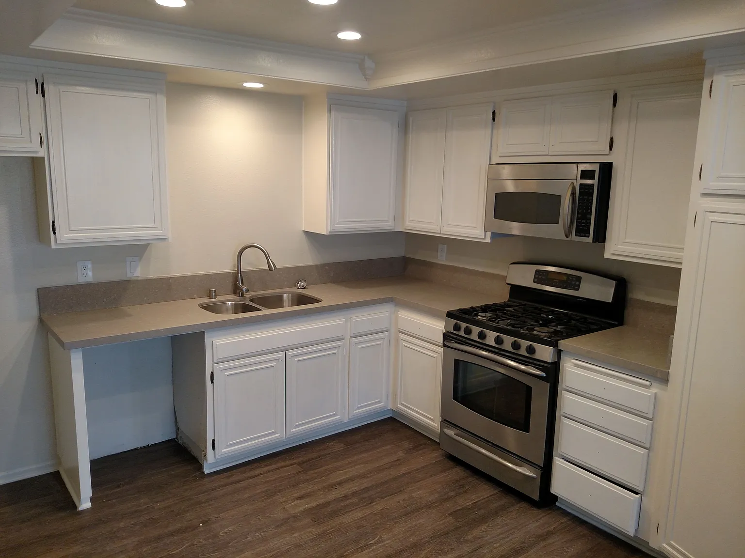 2 bed, 1232 sqft, $2,950 — Photo 4