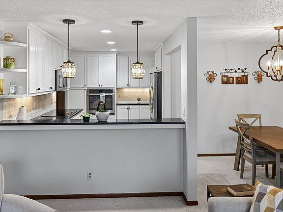 4th image of 9550 Collegeview Rd APT 218