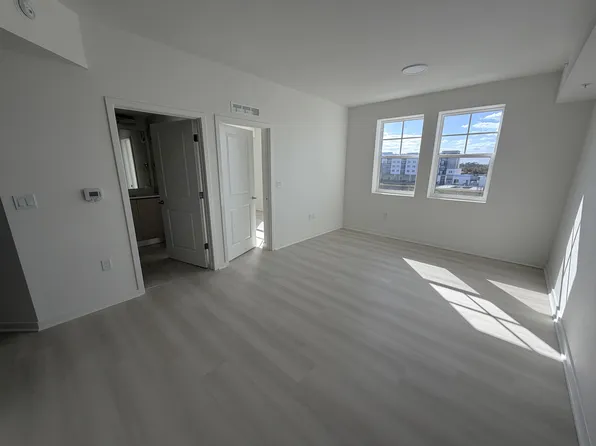 5587 Millenia Park Blvd, Orlando, FL