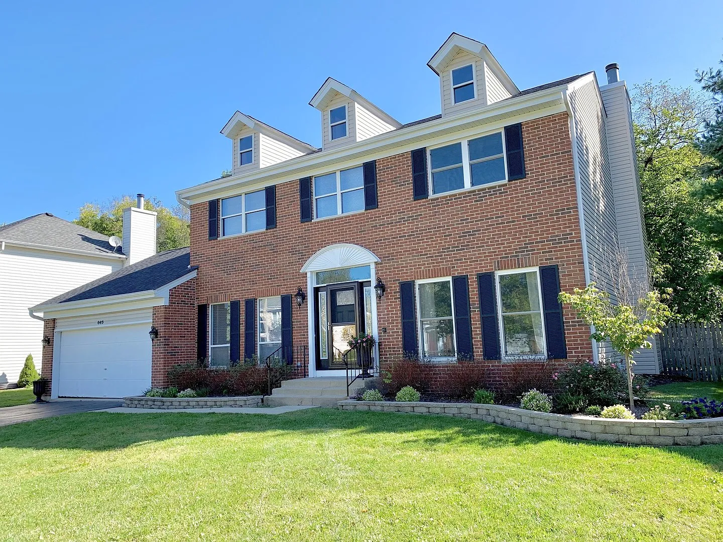 645 Old Oak Cir photo 1