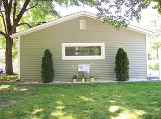 3710 E Lake Shore Dr, Decatur, IL 62521