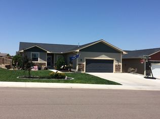 2173 Pioneer Rd, Garden City, KS 67846