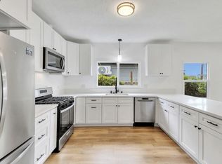 584 W 12th St, San Pedro, CA 90731