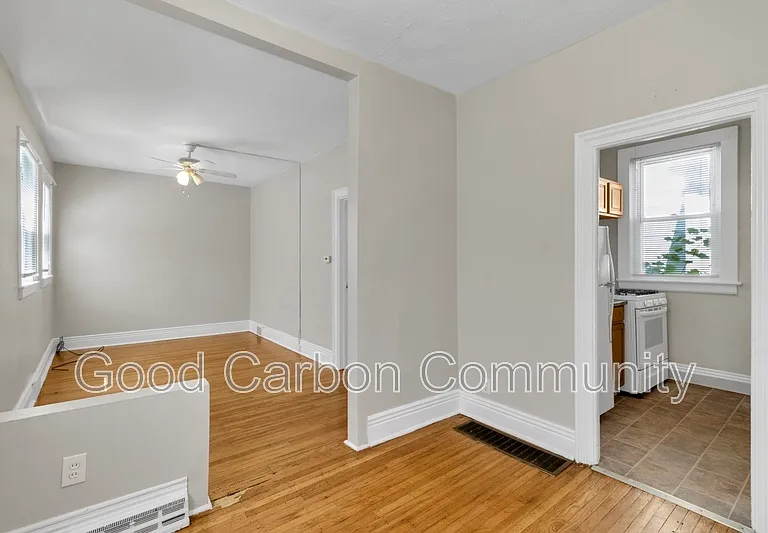 292 Richmond Lower Rear #LOWER-REAR — Photo 3