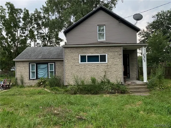 5653 Granby Ave, Niagara Falls, NY 14304