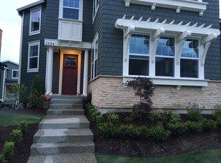 3906 W Briarcliff Ln, Seattle, WA 98199