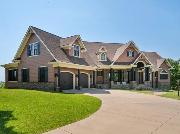 493 Pops Peak Rd, Fancy Gap, VA 24328