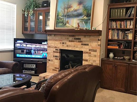 4th image of 208 Turner Cir