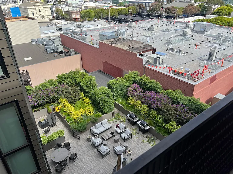 799 S Van Ness Ave — Photo 19