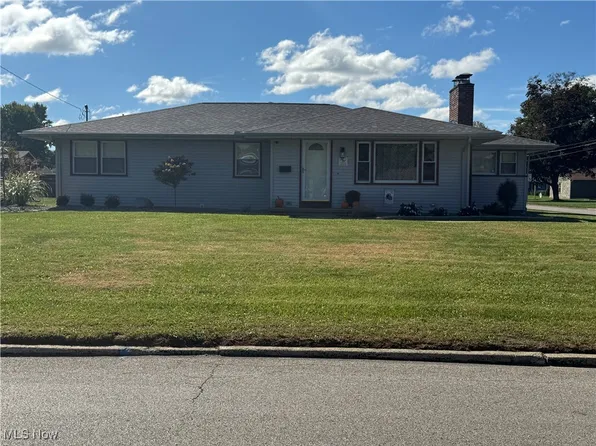 2721 Algonquin Dr, Poland, OH 44514