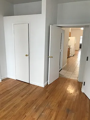 Rented by Plaza Realty | media 2