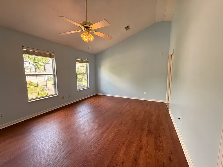 8140 Robins Nest Ln — Photo 10