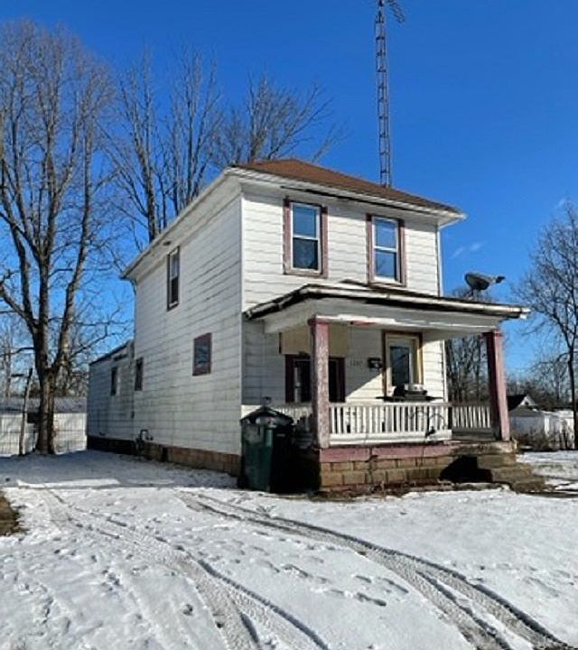 1st image of 1207 Crosshall St