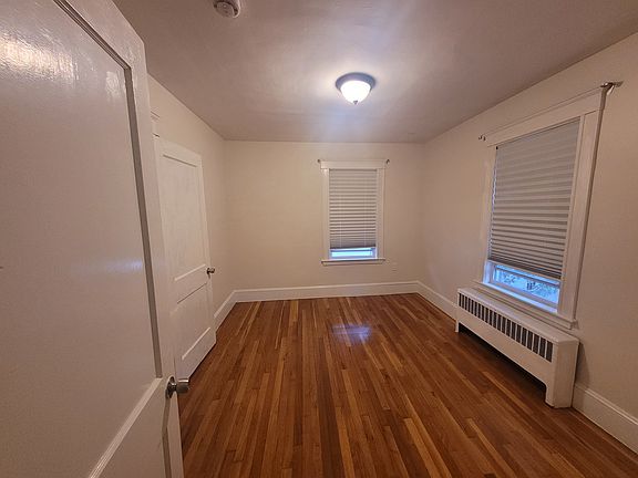 4th image of 161 Kendrick Ave