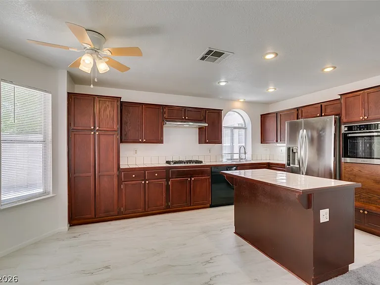 9712 Peacock Hill Cir — Photo 33