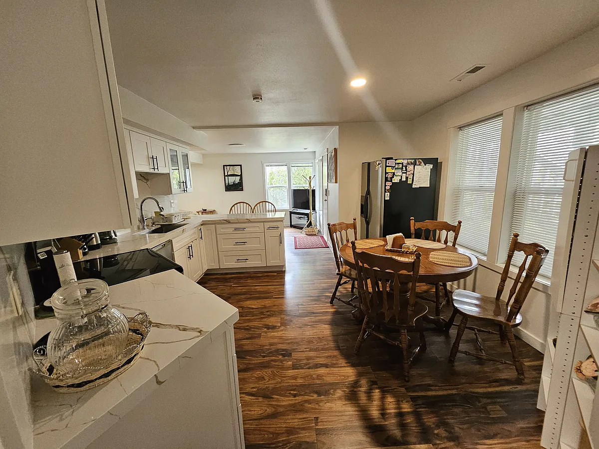 Building Photo - 4312 SW Terlyn Ct