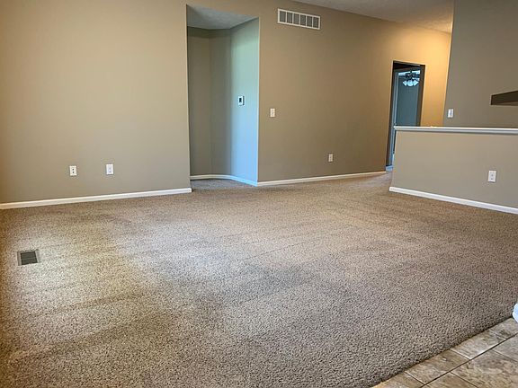 5th image of 9040 S 72nd St