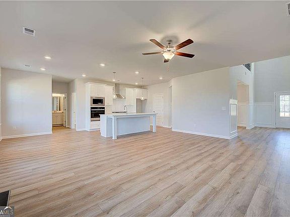 7th image of this home
