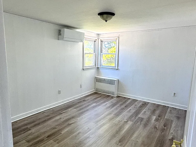 Ribbon St — Photo 10