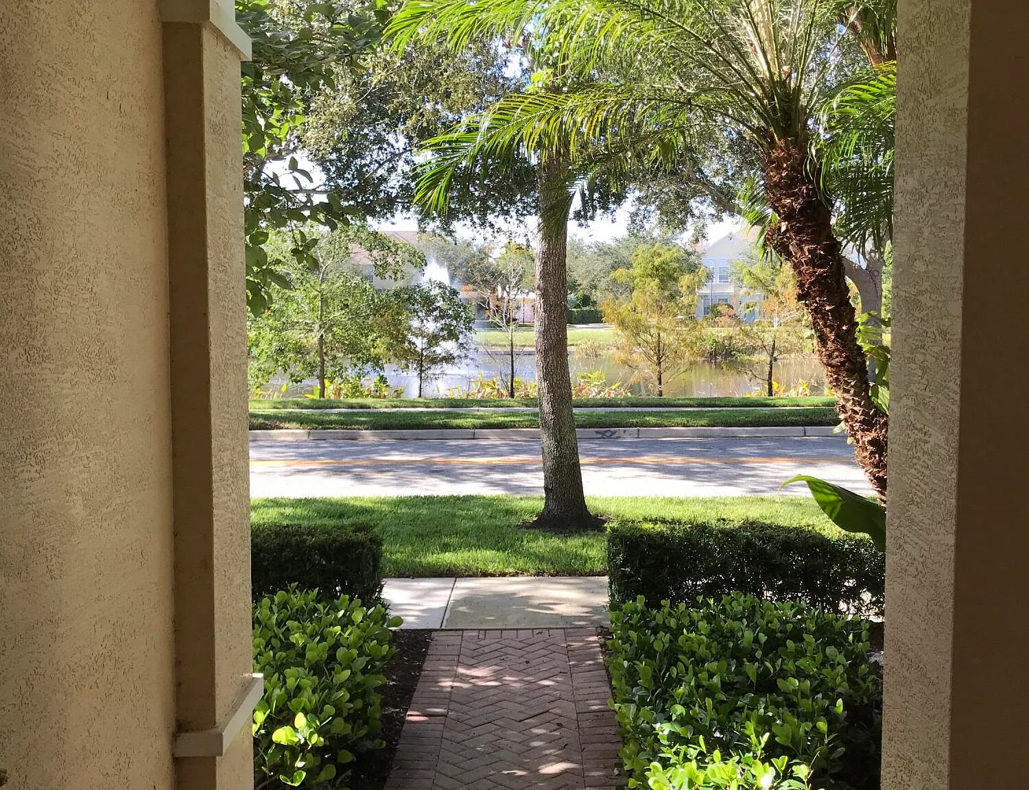 3 bed, 2.5 bath, 1751 sqft, $3,100 — Photo 3