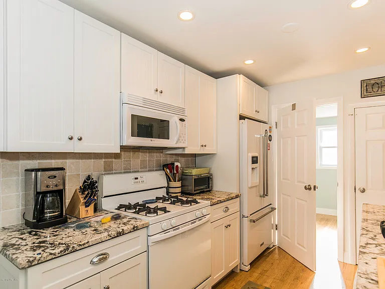42 Central Ave — Photo 9