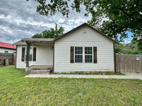 313 Worthview Dr, River Oaks, TX 76114