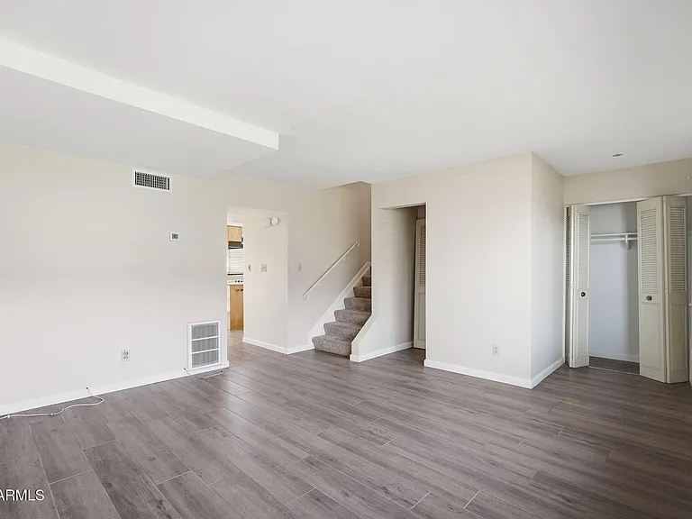 3937 S Mill Ave — Photo 5
