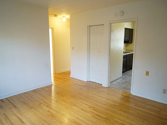3rd image of 1833 Randolph Ave APT 3