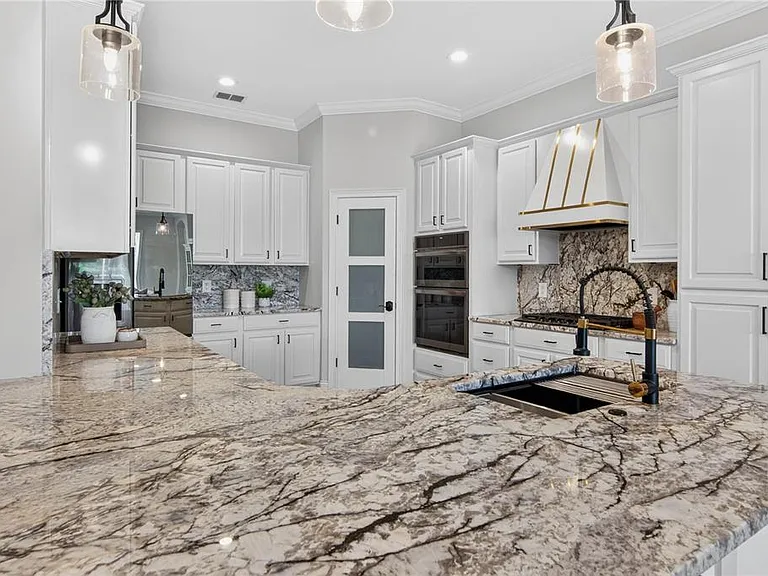 8411 Woburn Ct — Photo 12